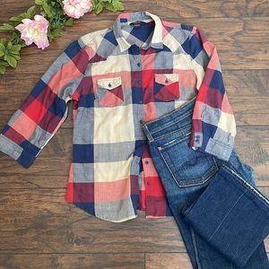 The cutest 3/4 sleeve button down shirt.